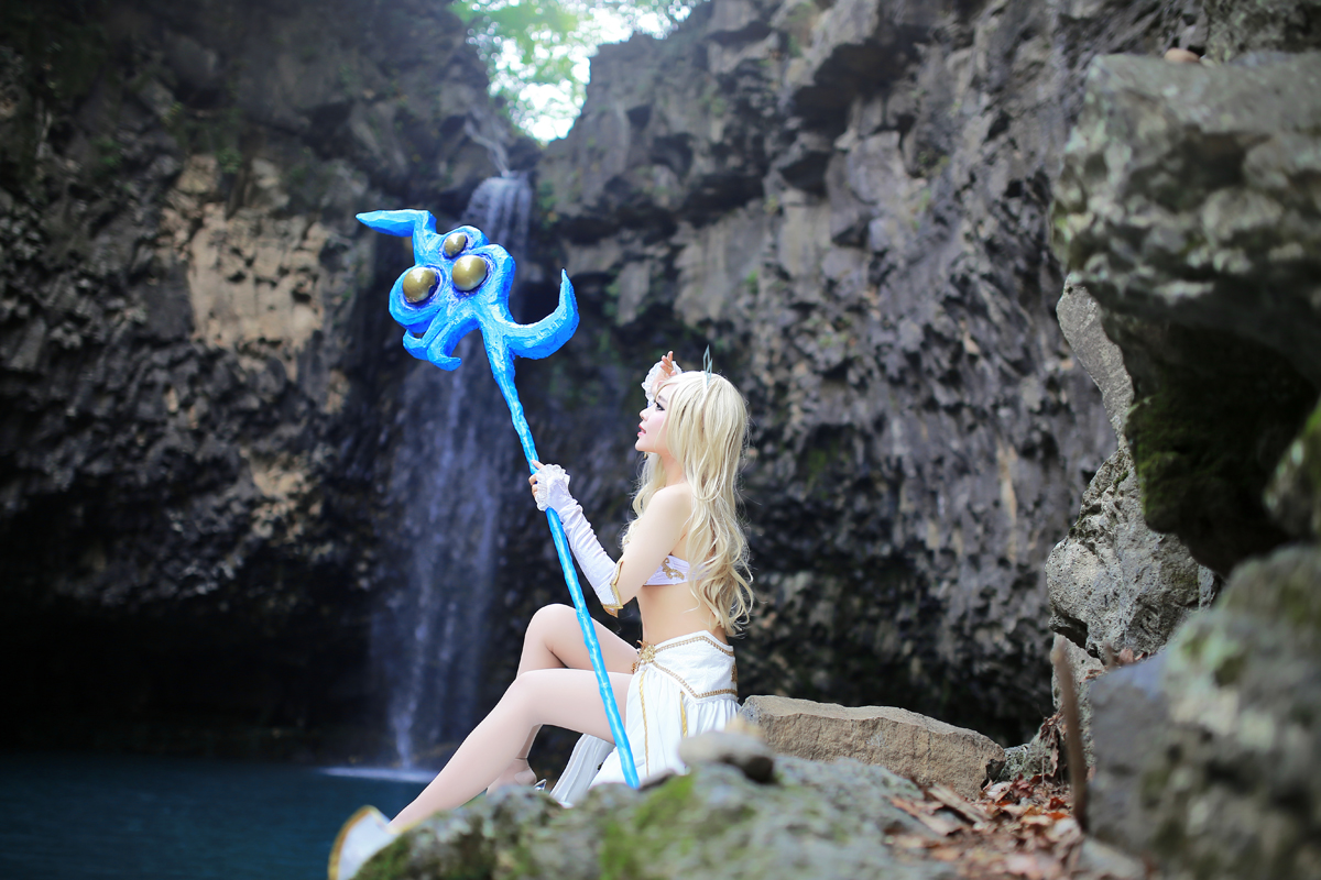 Janna-cosplay-3 copy